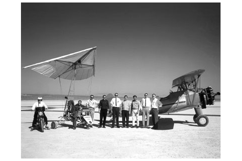 Postcard Paresev 1-A And Tow Plane With Crew And Pilot