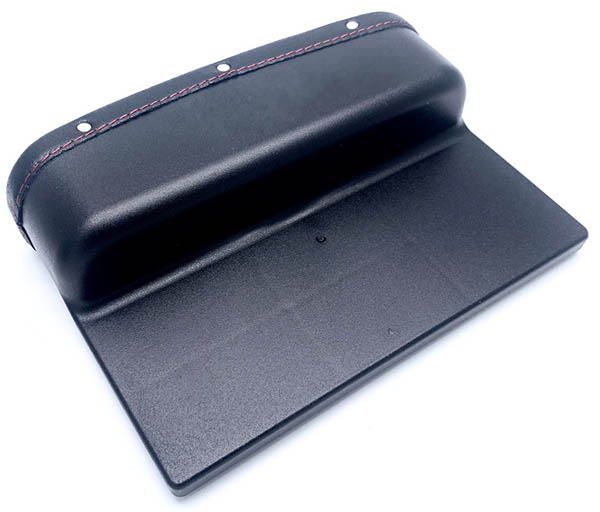 Aircraft Seat Organizer For The Cockpit